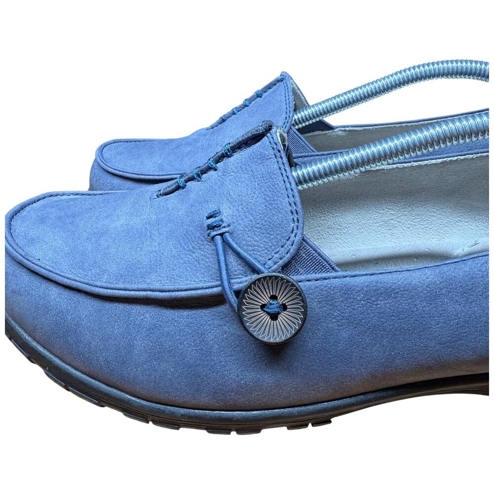 WHITE MOUNTAIN Judo Women's 10M Blue Slip On Comfort Shoes Button Detail Flats - Picture 7 of 11